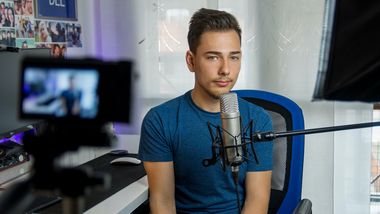 Articles and Videos about being a YouTuber